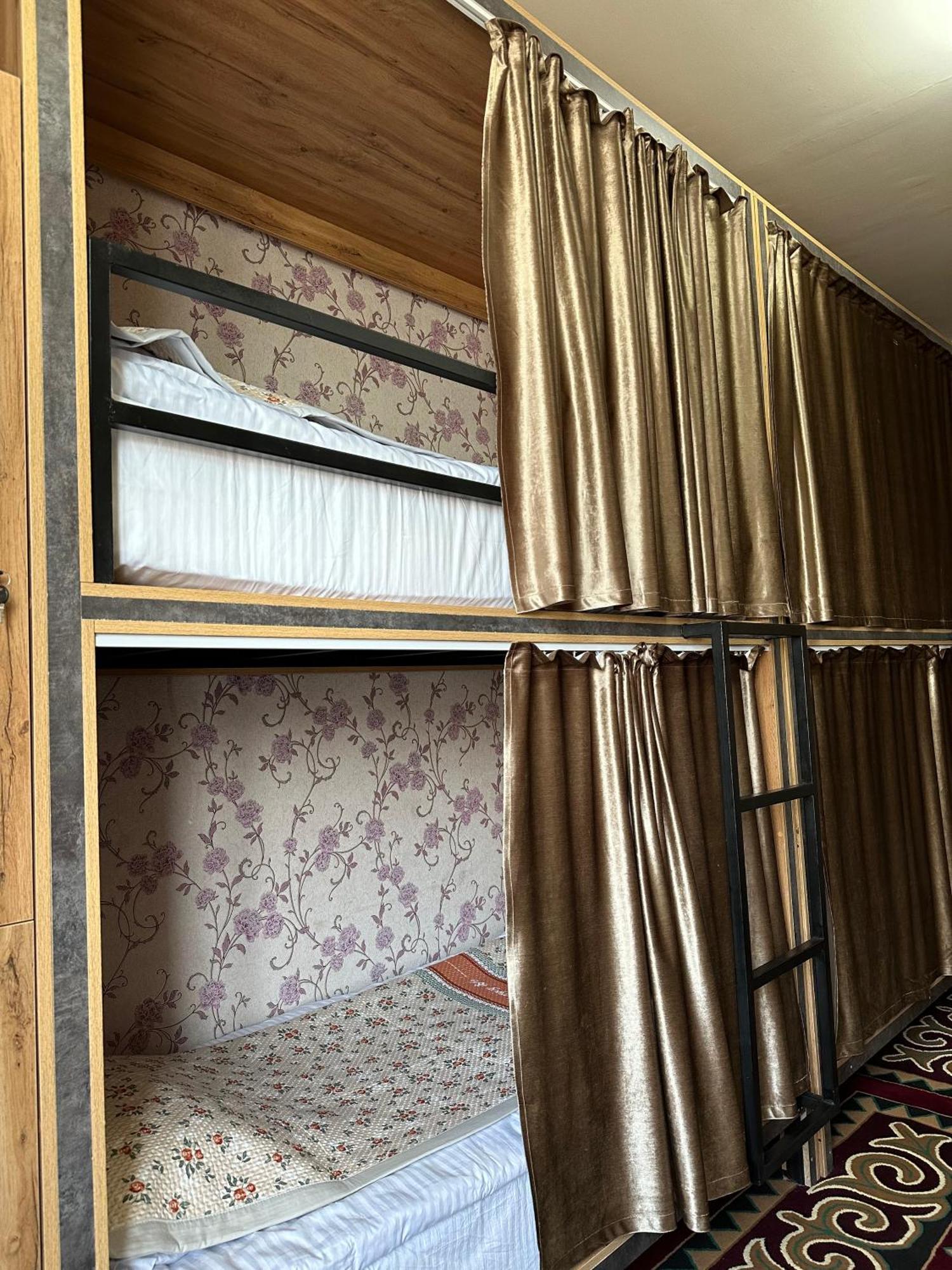 Sunny Hostel Osh Dış mekan fotoğraf