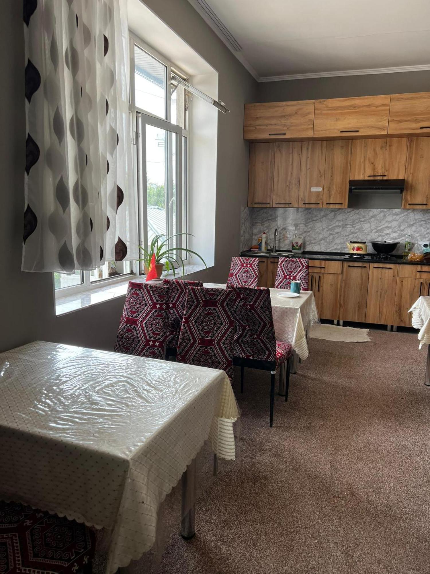 Sunny Hostel Osh Dış mekan fotoğraf